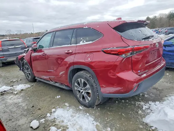 5TDHZRBH0NS579141 2022 TOYOTA HIGHLANDER - Image 2