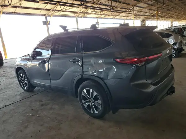 5TDHZRBH0NS594495 2022 TOYOTA HIGHLANDER - Image 2