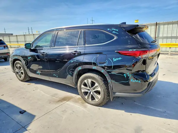 5TDHZRBH1LS031341 2020 TOYOTA HIGHLANDER - Image 2
