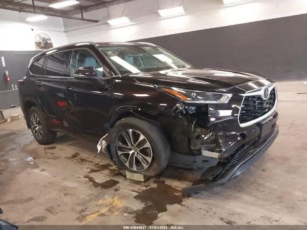 5TDHZRBH1MS106203 2021 TOYOTA HIGHLANDER - Image 1
