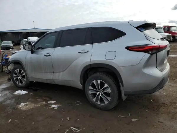 5TDHZRBH1MS152517 2021 TOYOTA HIGHLANDER - Image 2