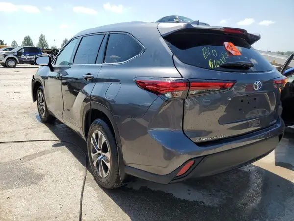 5TDHZRBH1MS156146 2021 TOYOTA HIGHLANDER - Image 2