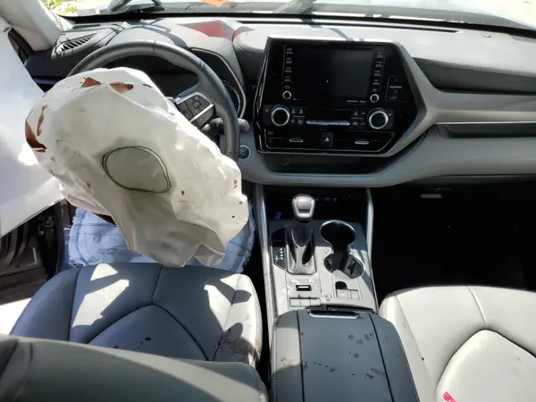 5TDHZRBH1MS156146 2021 TOYOTA HIGHLANDER - Image 8