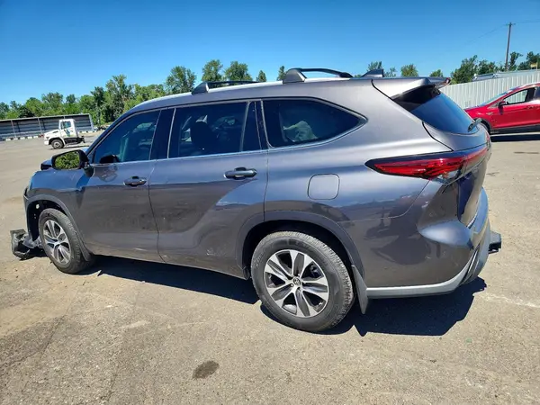 5TDHZRBH1NS169657 2022 TOYOTA HIGHLANDER - Image 2