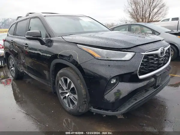 5TDHZRBH1NS178018 2022 TOYOTA HIGHLANDER - Image 1