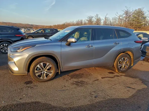 5TDHZRBH1NS185664 2022 TOYOTA HIGHLANDER - Image 1