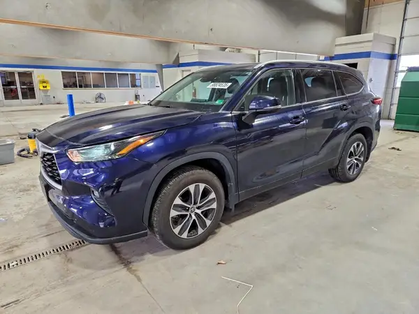 5TDHZRBH1NS204553 2022 TOYOTA HIGHLANDER - Image 1