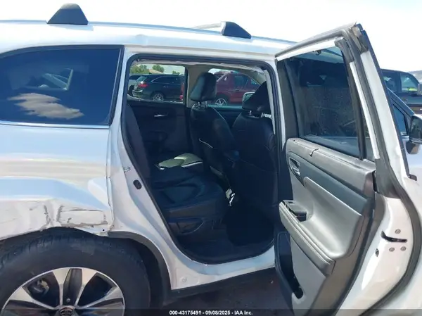 5TDHZRBH1NS235916 2022 TOYOTA HIGHLANDER - Image 8