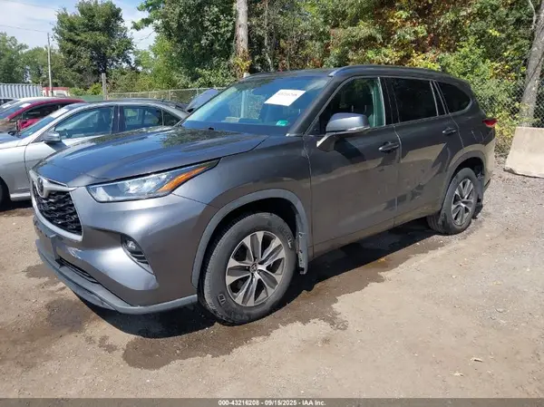 5TDHZRBH2LS021448 2020 TOYOTA HIGHLANDER - Image 2