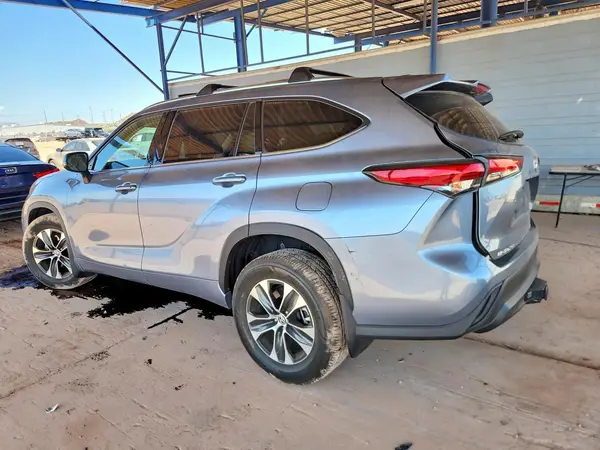 5TDHZRBH2LS038637 2020 TOYOTA HIGHLANDER - Image 2