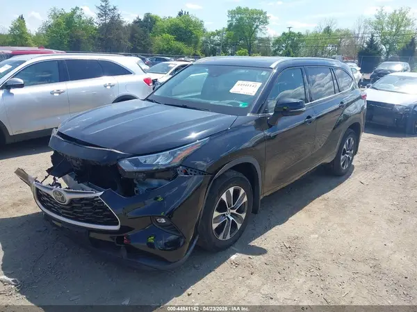 5TDHZRBH2LS506446 2020 TOYOTA HIGHLANDER - Image 2