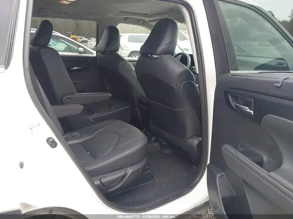 5TDHZRBH2MS057626 2021 TOYOTA HIGHLANDER - Image 8