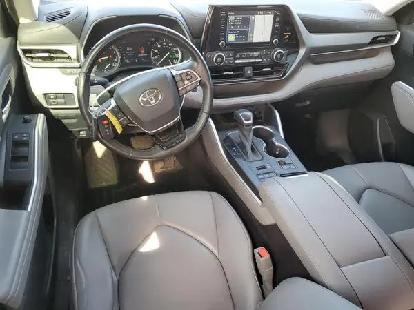 5TDHZRBH2MS061773 2021 TOYOTA HIGHLANDER - Image 8