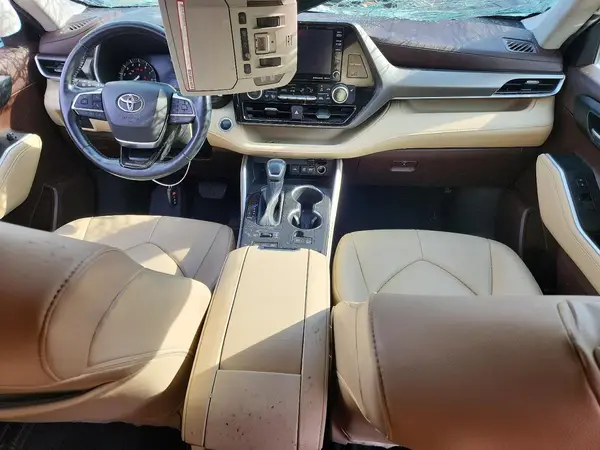 5TDHZRBH2MS070358 2021 TOYOTA HIGHLANDER - Image 8
