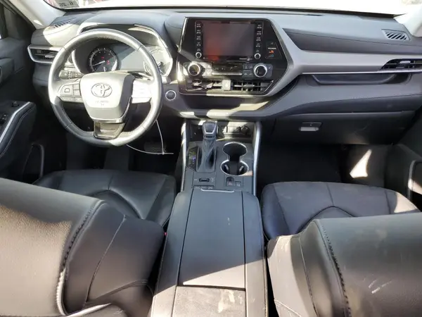 5TDHZRBH2MS114830 2021 TOYOTA HIGHLANDER - Image 8
