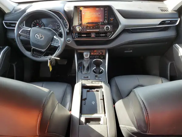 5TDHZRBH2MS531851 2021 TOYOTA HIGHLANDER - Image 8