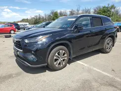 5TDHZRBH2NS175693 2022 TOYOTA HIGHLANDER