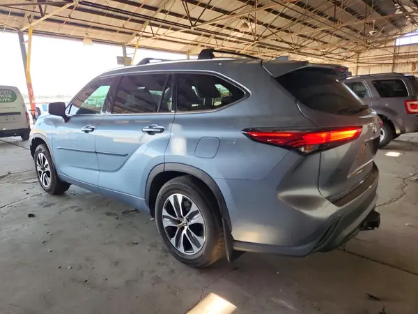 5TDHZRBH3LS029641 2020 TOYOTA HIGHLANDER - Image 2