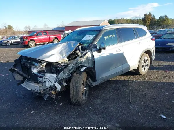 5TDHZRBH3MS533317 2021 TOYOTA HIGHLANDER - Image 2