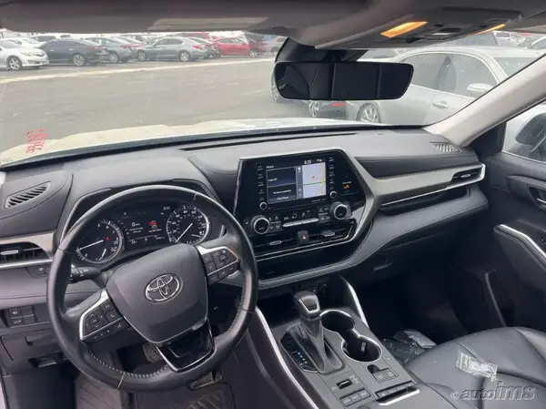 5TDHZRBH3MS557987 2021 TOYOTA HIGHLANDER - Image 1