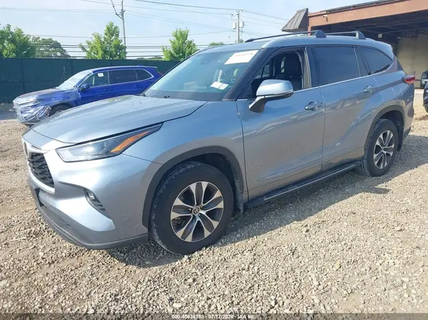5TDHZRBH3NS244634 2022 TOYOTA HIGHLANDER - Image 2