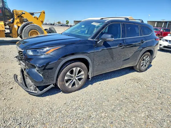 5TDHZRBH3NS569011 2022 TOYOTA HIGHLANDER - Image 1