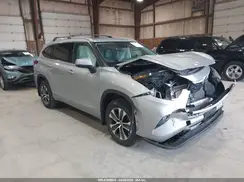 5TDHZRBH3NS579974 2022 TOYOTA HIGHLANDER