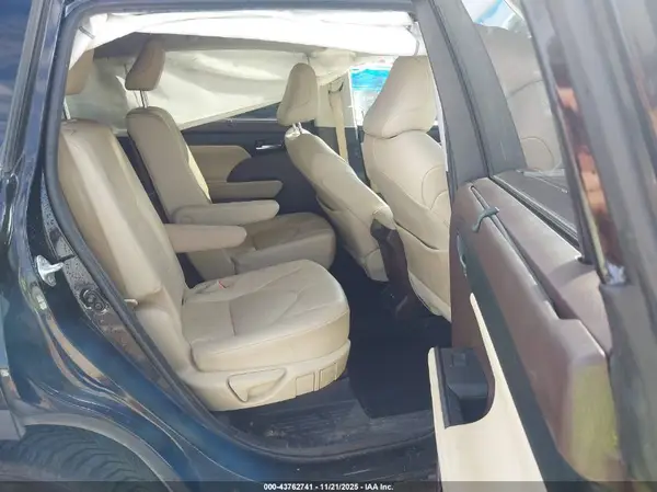 5TDHZRBH4LS004408 2020 TOYOTA HIGHLANDER - Image 8