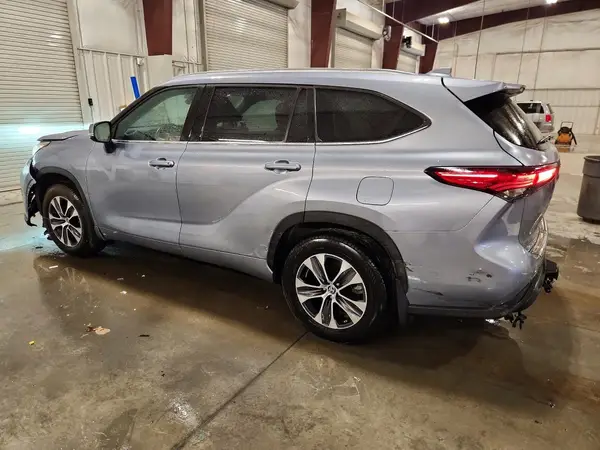 5TDHZRBH4LS020608 2020 TOYOTA HIGHLANDER - Image 2