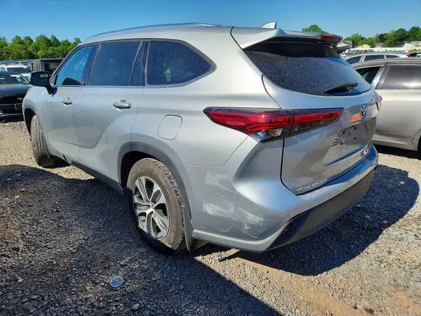 5TDHZRBH4LS033228 2020 TOYOTA HIGHLANDER - Image 2