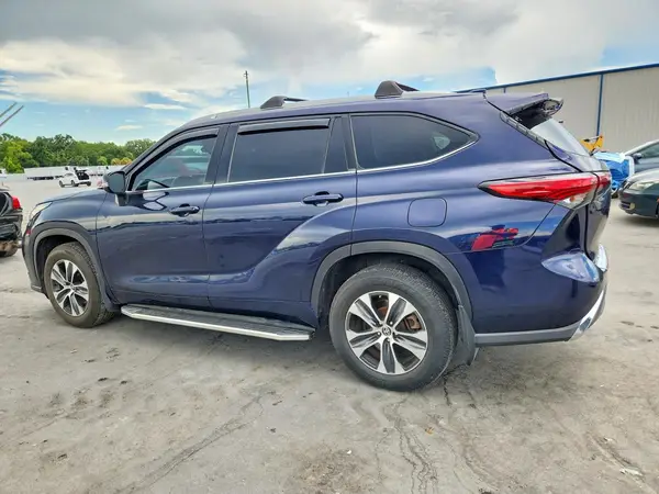 5TDHZRBH4LS041670 2020 TOYOTA HIGHLANDER - Image 2