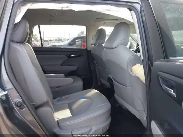 5TDHZRBH4LS054211 2020 TOYOTA HIGHLANDER - Image 8