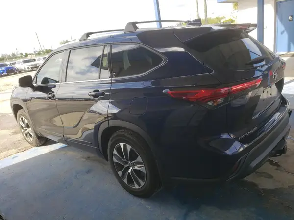5TDHZRBH4LS508831 2020 TOYOTA HIGHLANDER - Image 2