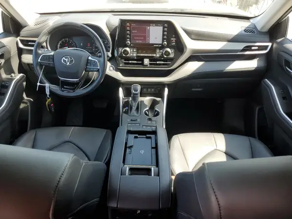 5TDHZRBH4LS511664 2020 TOYOTA HIGHLANDER - Image 8