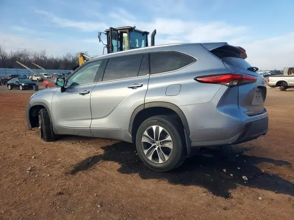 5TDHZRBH4MS091759 2021 TOYOTA HIGHLANDER - Image 2