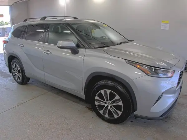 5TDHZRBH4MS154763 2021 TOYOTA HIGHLANDER - Image 1
