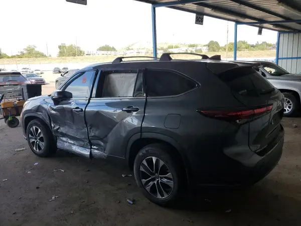 5TDHZRBH4MS555603 2021 TOYOTA HIGHLANDER - Image 2