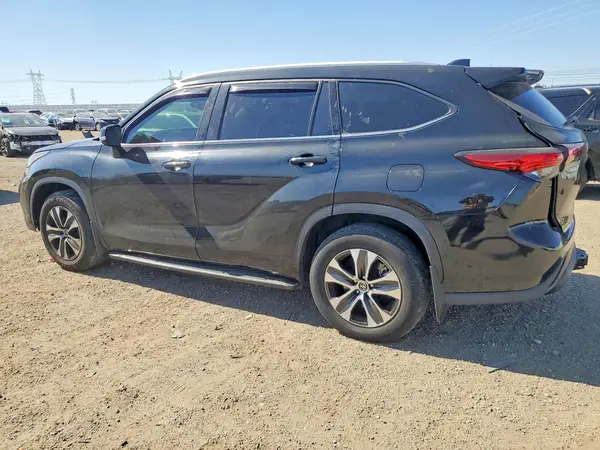 5TDHZRBH4NS171192 2022 TOYOTA HIGHLANDER - Image 2