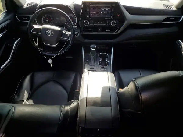 5TDHZRBH4NS171192 2022 TOYOTA HIGHLANDER - Image 8