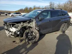 5TDHZRBH4NS585976 2022 TOYOTA HIGHLANDER