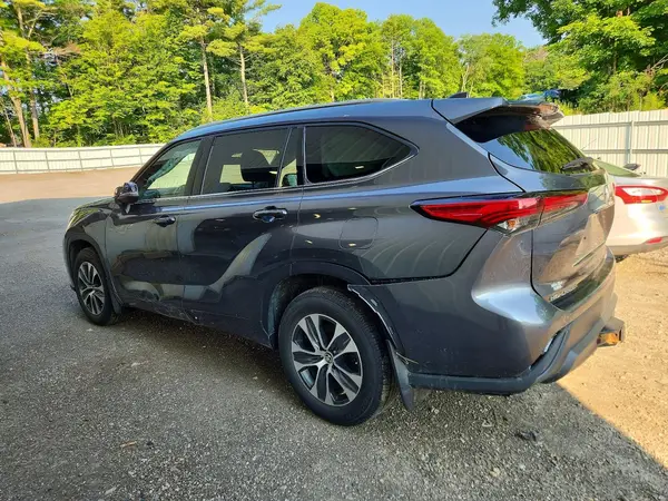 5TDHZRBH5LS028829 2020 TOYOTA HIGHLANDER - Image 2