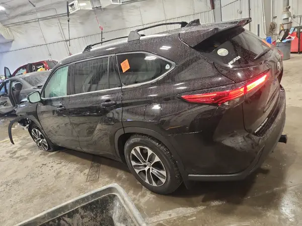 5TDHZRBH5LS033433 2020 TOYOTA HIGHLANDER - Image 2
