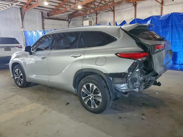 5TDHZRBH5LS501886 2020 TOYOTA HIGHLANDER - Image 2