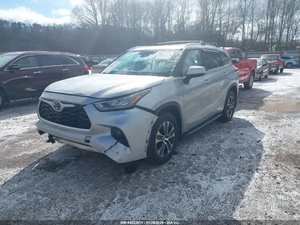 5TDHZRBH5LS513276 2020 TOYOTA HIGHLANDER - Image 2