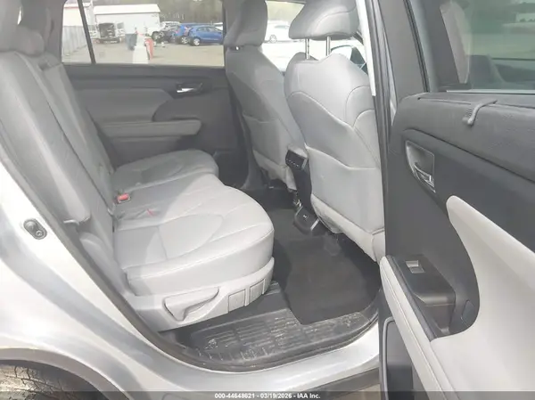 5TDHZRBH5LS521362 2020 TOYOTA HIGHLANDER - Image 8