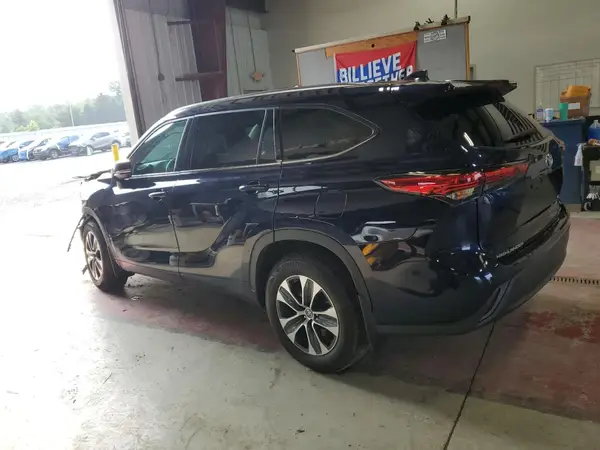 5TDHZRBH5MS106589 2021 TOYOTA HIGHLANDER - Image 2