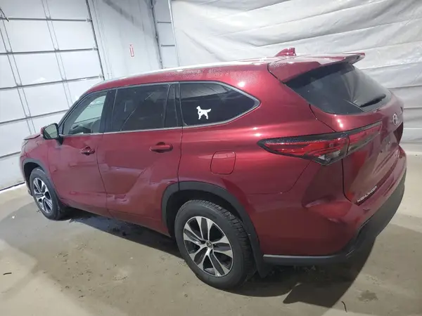 5TDHZRBH5NS564053 2022 TOYOTA HIGHLANDER - Image 2