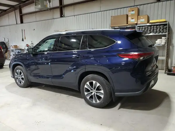 5TDHZRBH5NS566420 2022 TOYOTA HIGHLANDER - Image 2