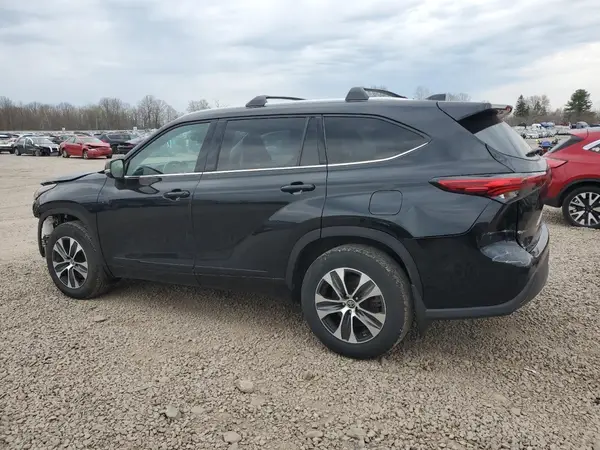 5TDHZRBH5NS584920 2022 TOYOTA HIGHLANDER - Image 2