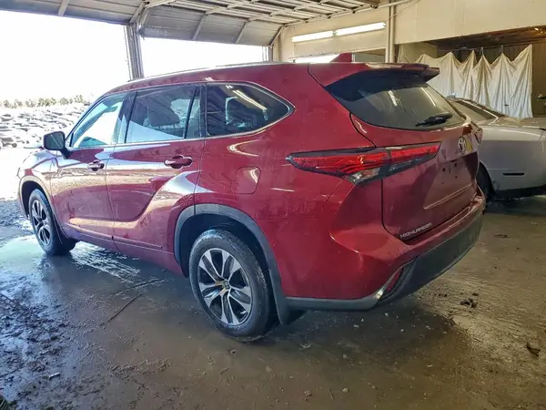 5TDHZRBH6LS006323 2020 TOYOTA HIGHLANDER - Image 2